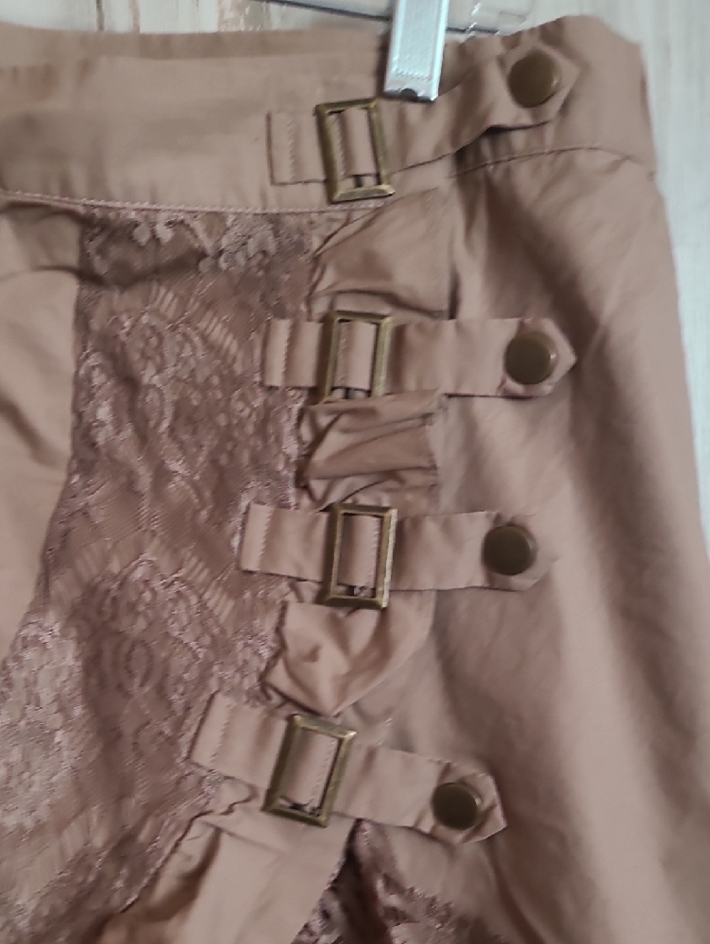 VENUS Taupe Lace-Trim High-Low Skirt with Buckle Accents - Picture 3 of 6
